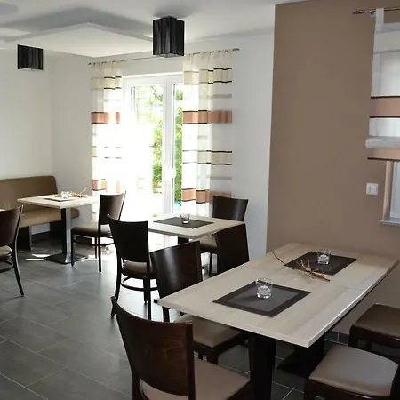 Gaestehaus Weingut Mathy-schanz Apartamento *